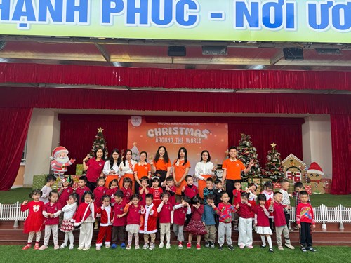 CHRISTMAS AROUND THE WORLD