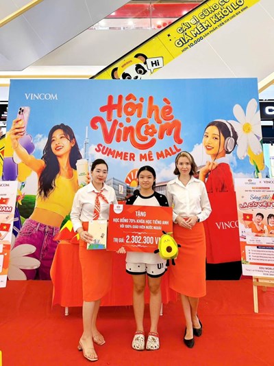 RỰC RỠ SẮC ĐỎ TẠI SỰ KIỆN “SÁNG CHẾ LÁ CỜ VIỆT NAM” – KHI TRẢI NGHIỆM TRỞ THÀNH BÀI HỌC Ý NGHĨA CHO TRẺ