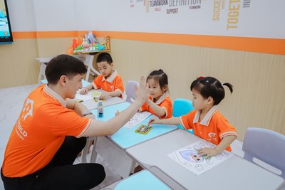 VÌ SAO MÙA HÈ LÀ "THỜI ĐIỂM VÀNG" ĐỂ TRẺ BỨT PHÁ TIẾNG ANH?