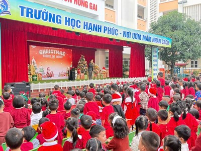 EDU WORLD TỔ CHỨC CHUỖI CHƯƠNG TRÌNH CHRISTMAS AROUND THE WORLD NHÂN DỊP GIÁNG SINH SÔI ĐỘNG TẠI CÁC TRƯỜNG HỌC TRÊN TOÀN QUỐC